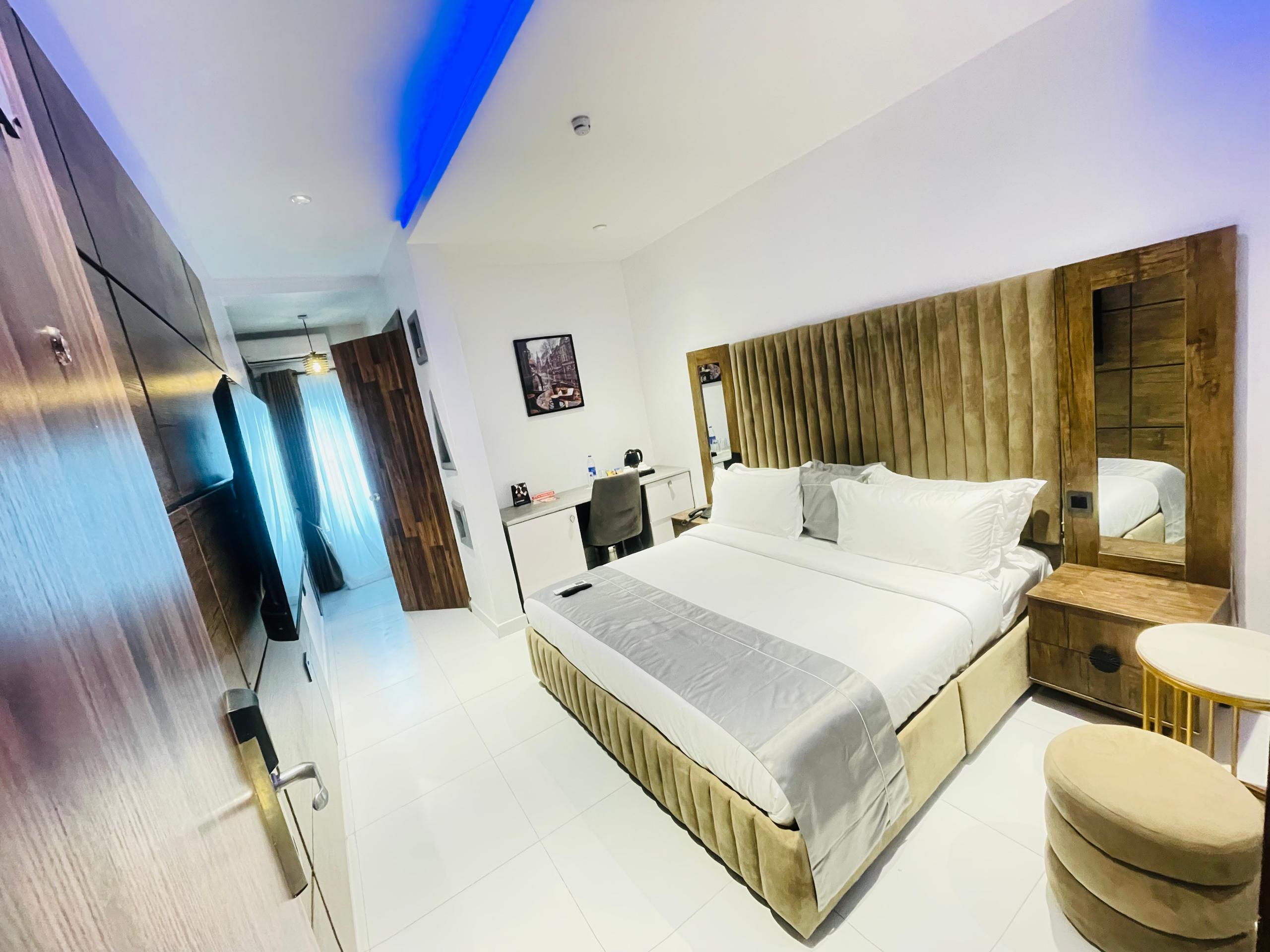 lekkiphase1proofhotelmasterbedroom 2 Proof hotel Lounge